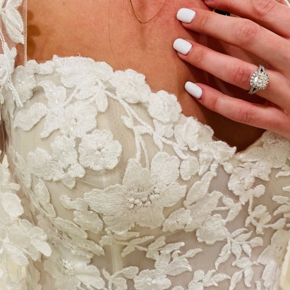 Wedding Dress by Beloved with matching vail and accessories size 10 - Picture 14 of 15